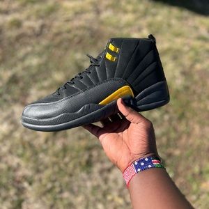 Air Jordan 12 Black Taxi’s